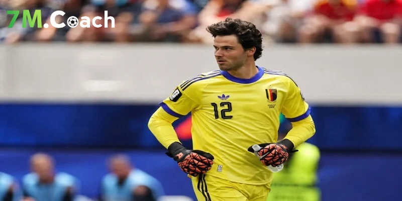 Lammens vào sân thay Courtois và khiến mọi thứ trở nên thực sự tồi tệ